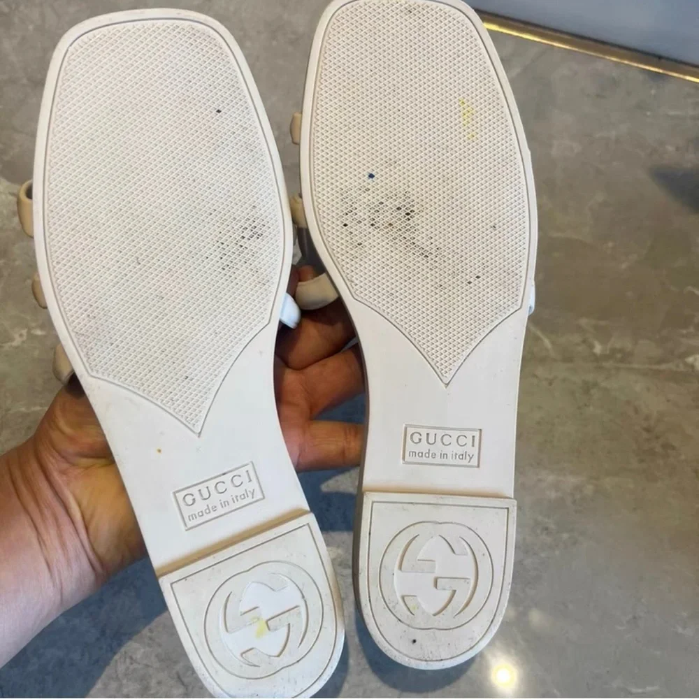 Gucci Women's Cream Logo Slide Sandals - Picture 7 of 7